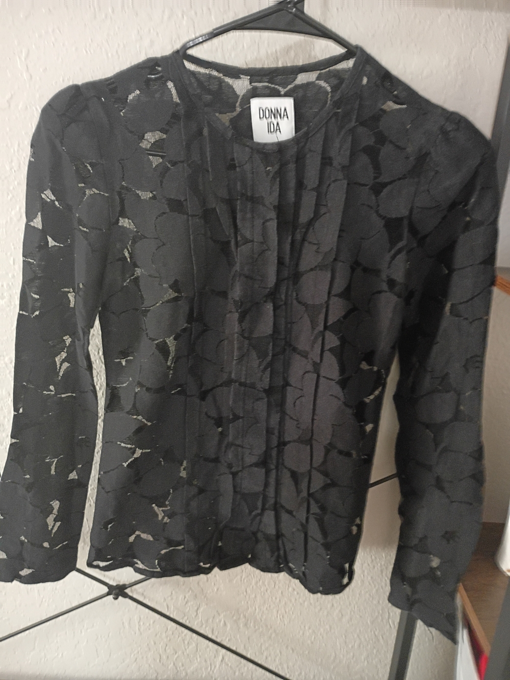 Donna Ida Black Lace Long-Sleeve Top - Picture 2 of 3